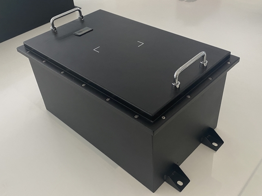 51.2V 100AH ​​Ringan 5kWh Deep Cycle Battery Pack W / Untuk Kendaraan Kecepatan Rendah Roda