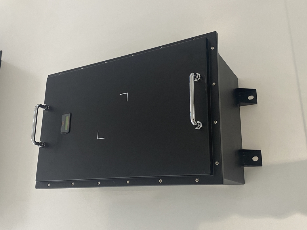 51.2V 100AH ​​Ringan 5kWh Deep Cycle Battery Pack W / Untuk Kendaraan Kecepatan Rendah Roda